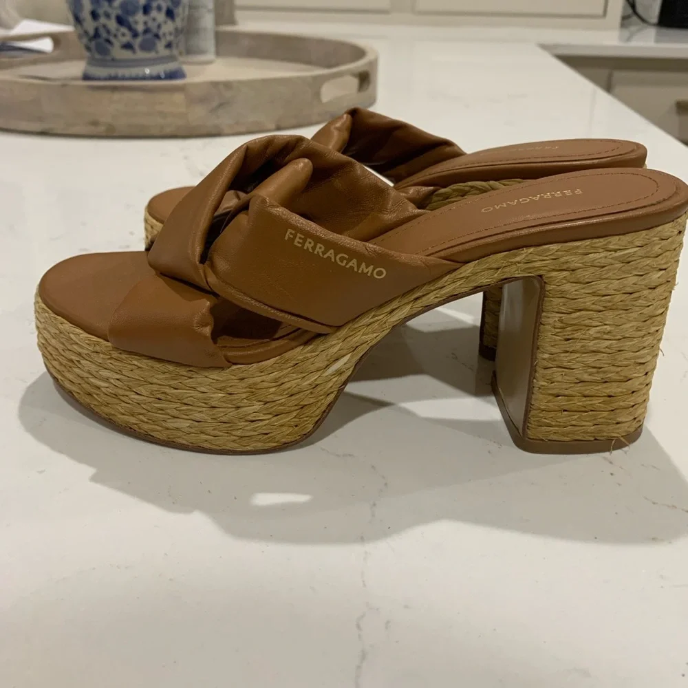 Salvatore Ferragamo Platform Douglas Espadrille Slide Sandals Size 8